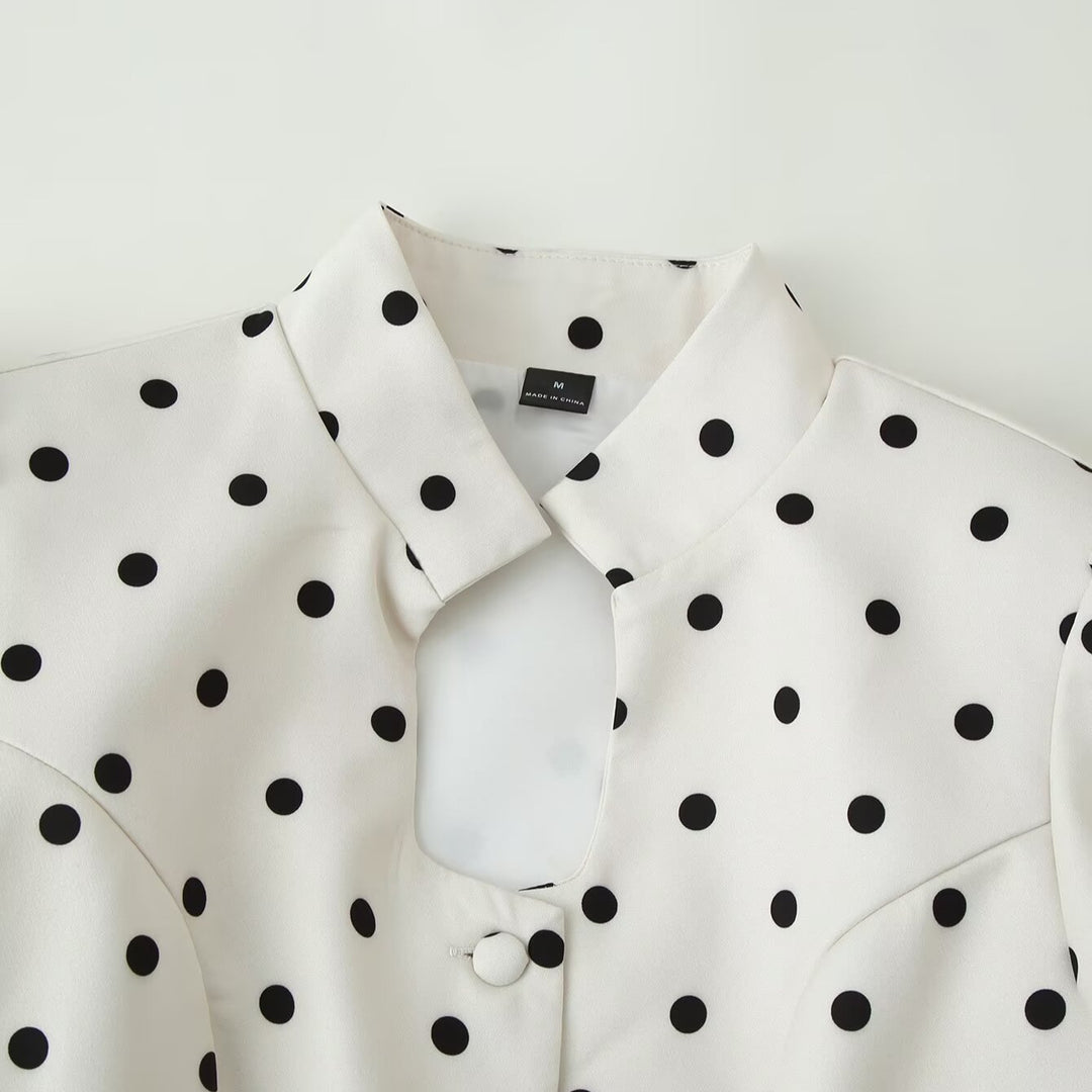 Damen Gepunktete Bluse mit Stehkragen, Puffärmeln und Peplum-Saum Echoarchiv