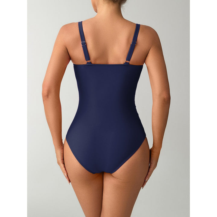 Damen Einteiler Badeanzug mit raffinierten Schmuckdetails und figurformendem Design Echo Archiv