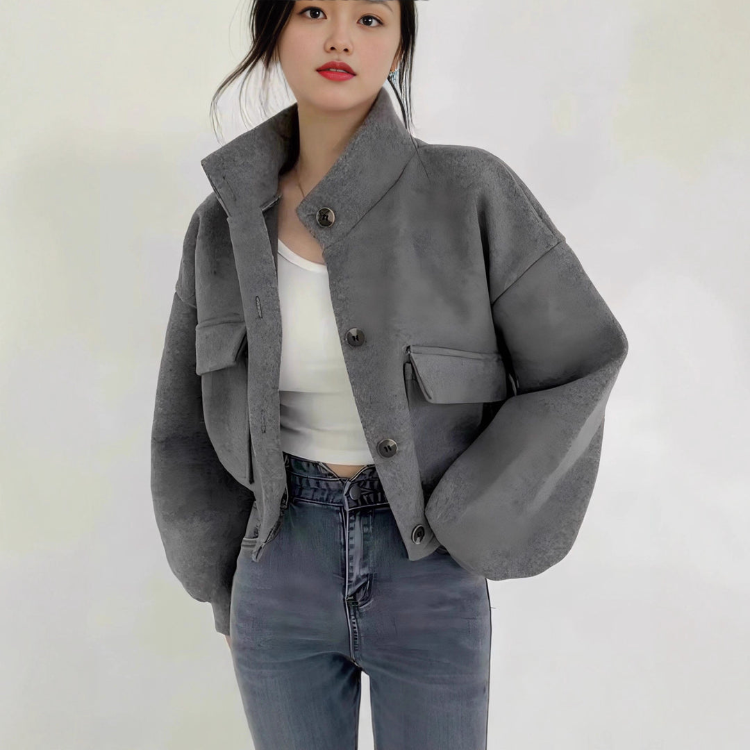 Damen Kurze Oversize-Wolloptik-Jacke mit Stehkragen und Ballonärmeln – Célinea