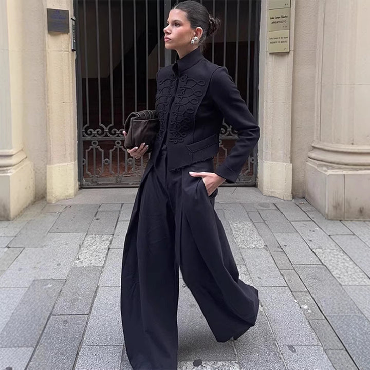 Damen Militärisch inspirierte Kurzjacke mit Kordel- und Hakenverzierung Echo Archiv