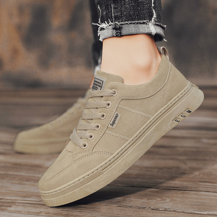 Herren Niedrige Velours‑Freizeit‑Sneaker mit gepolstertem Fersenkragen und dezenter Nahtstruktur – Norré