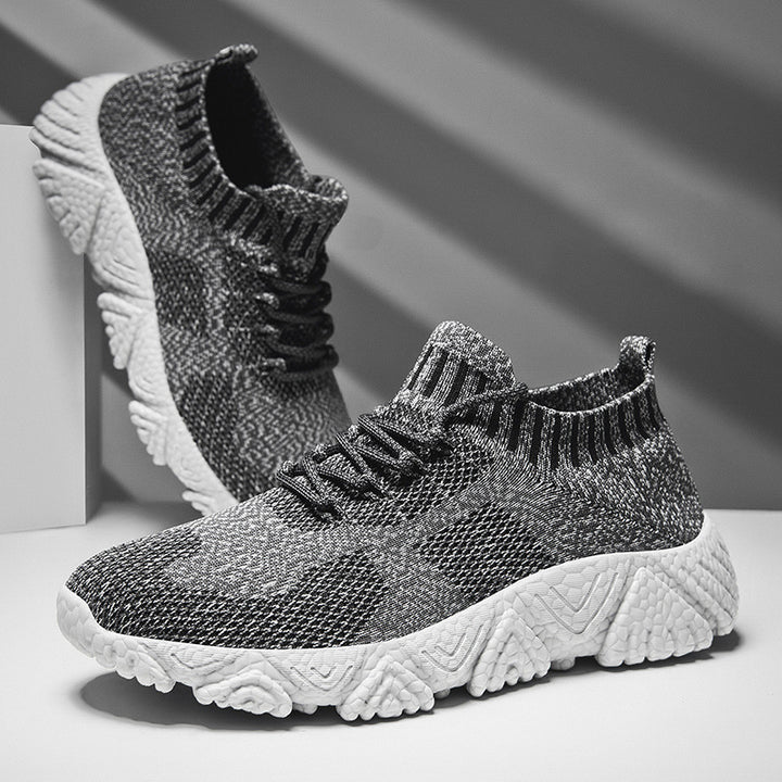 Unisex nan urbaner Strick-Schlupfsneaker mit sockenhaftem Schaft und markanter Profilsohle Echo Archiv