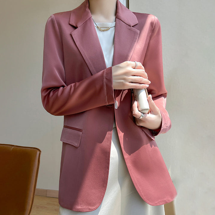Damen Leichttaillierter Longblazer mit Knopfverschluss und Flap‑Taschen Echoarchiv