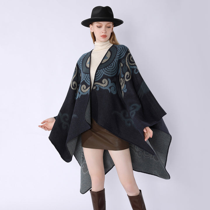 Damen Wollmix-Cape mit ornamentalem Jacquard, asymmetrischem Zipfel und weichfallendem Oversize-Fall Echo Archiv