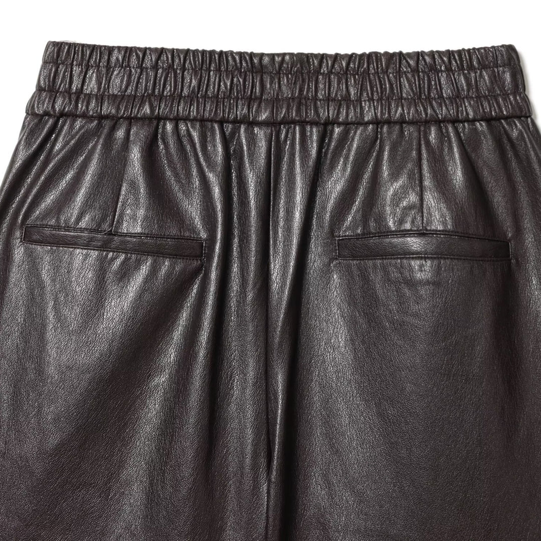 Damen Kunstleder Shorts mit elastischem Bund und modischen Details Echo Archiv