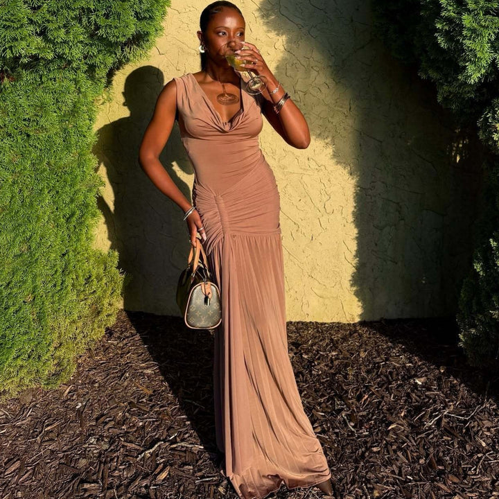 Damen Maxikleid mit eleganter Drapierung und schickem V-Ausschnitt Echo Archiv