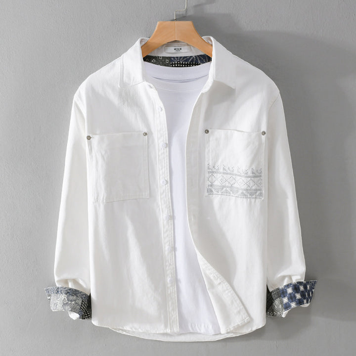 Herren Baumwoll-Overshirt mit Kontrastfutter, Brusttaschen und feiner Stickerei Echoarchiv