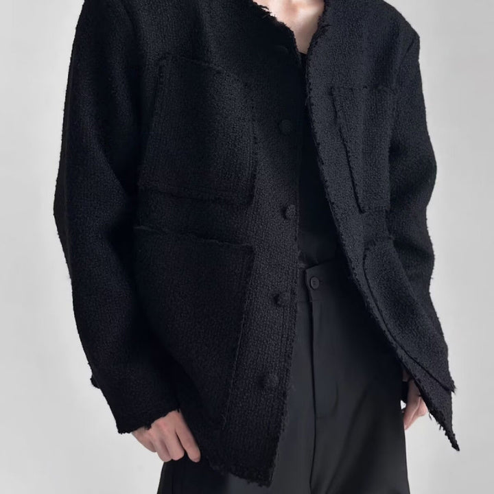 Damen Oversized Bouclé-Jacke ohne Kragen mit aufgesetzten Taschen und Raw‑Edge-Details Echoarchiv