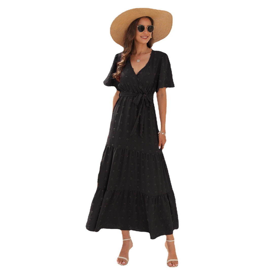 Damen Maxikleid mit fließendem Schnitt und femininem Wickeldesign Echo Archiv