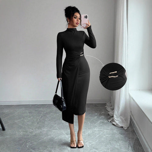 Damen nan figurbetontes Midikleid mit Stehkragen, Taillenraffung und asymmetrischem Saum Echo Archiv