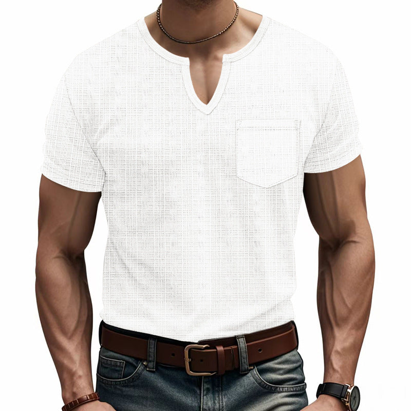 Herren nan Kurzarmshirt mit V-Schlitz-Ausschnitt und aufgesetzter Brusttasche aus strukturiertem Jersey Echo Archiv