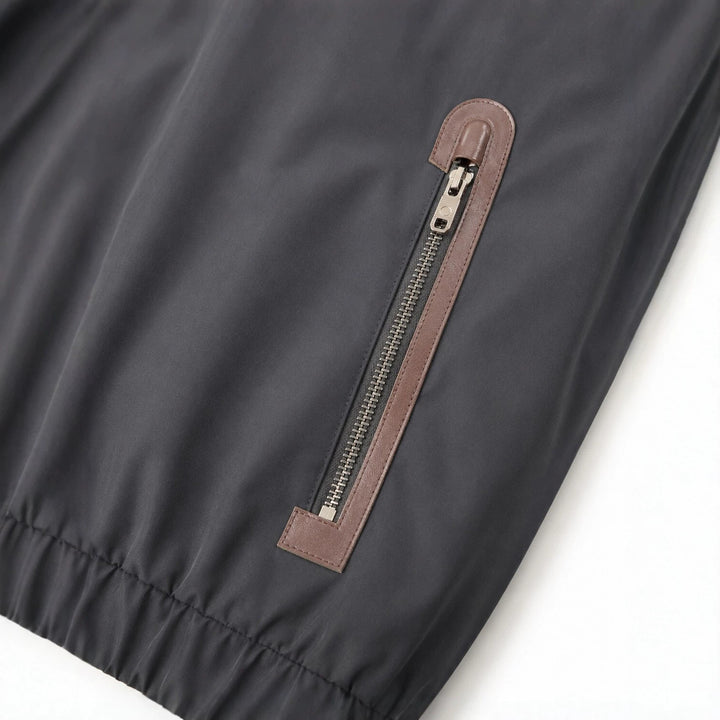 Herren Leichte Softshell‑Hoodiejacke mit wasserabweisender Außenlage, Lederapplikationen und Reißverschlusstaschen Echo Archiv