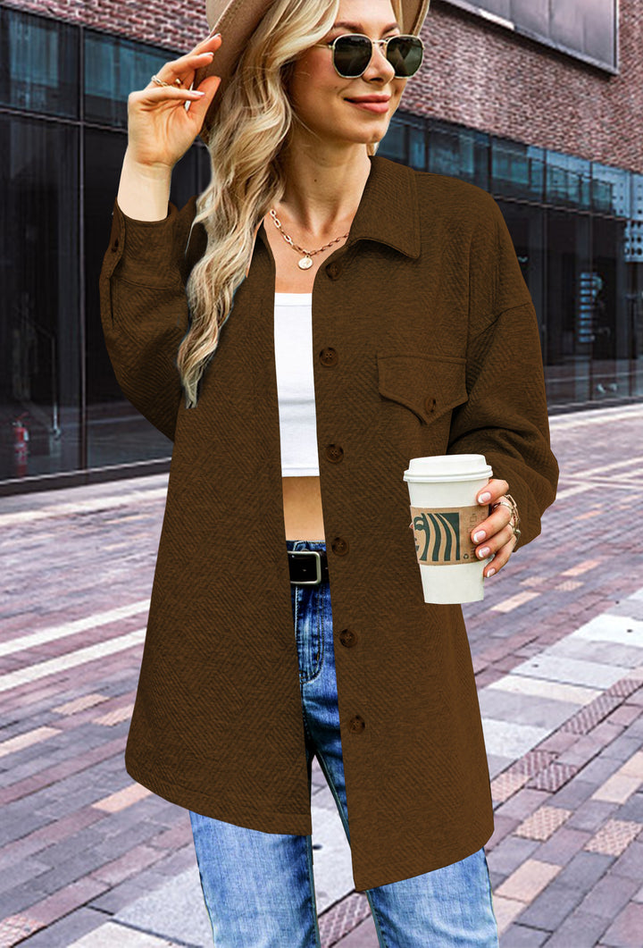 Damen Longline Oversize Hemdjacke mit aufgesetzten Pattentaschen und Strukturstoff – Célinea