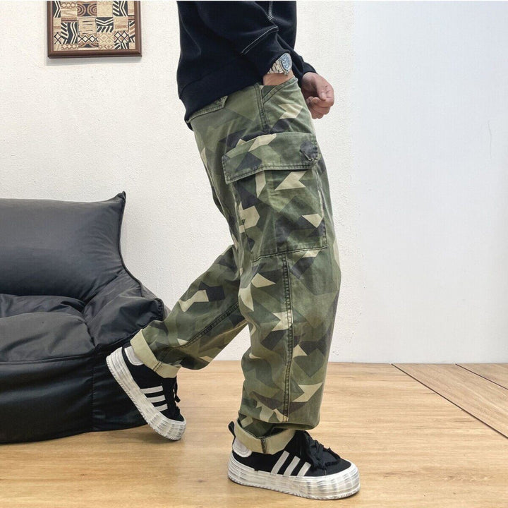 Herren Cargo-Hose mit Camouflage-Muster Echoarchiv
