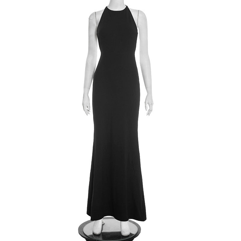 Damen elegantes Maxikleid mit haltem Ausschnitt und figurbetontem Schnitt Echo Archiv