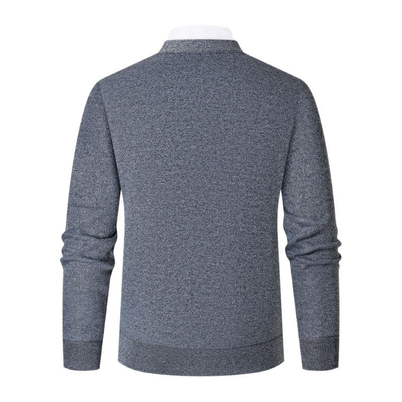 Herren V-Ausschnitt Strickjacke mit modernen Karomuster Echoarchiv