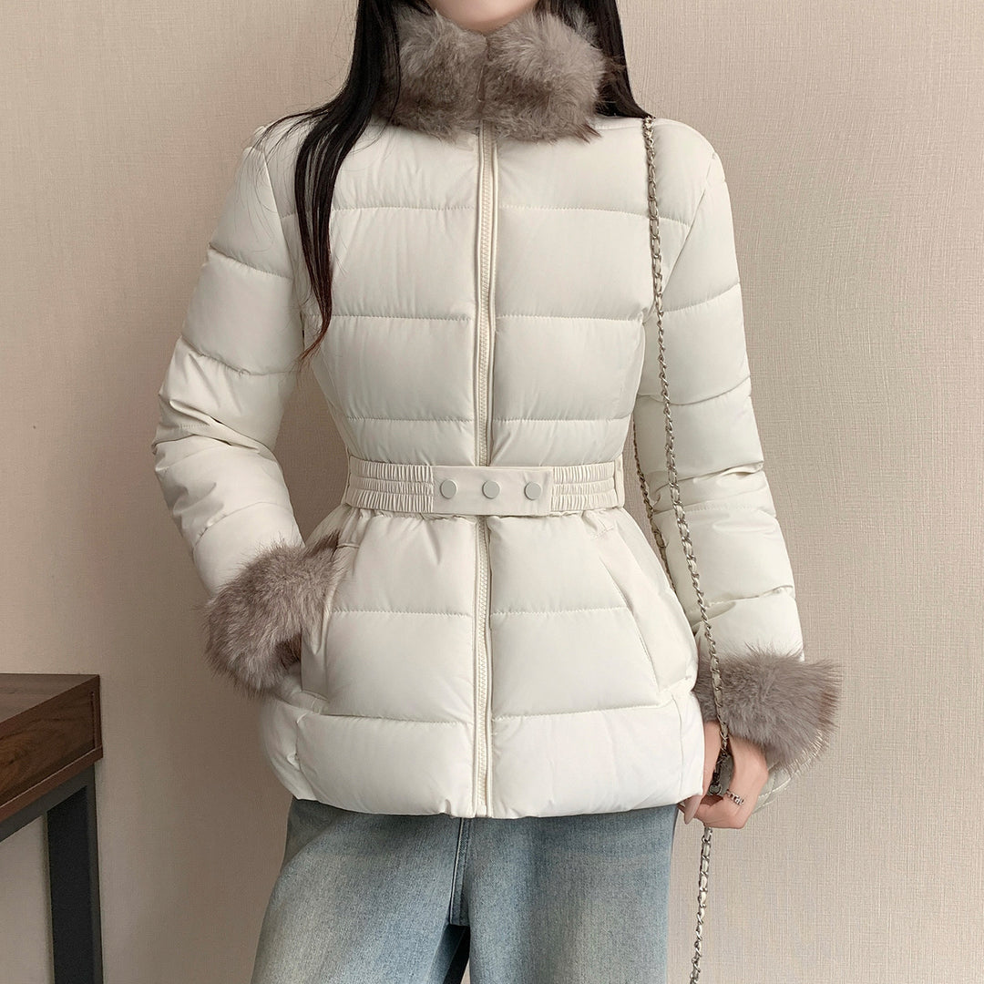 Damen nan taillierte Thermo-Kurzjacke mit elastischem Taillengürtel, Webpelzkragen und Kunstfellmanschetten Echo Archiv
