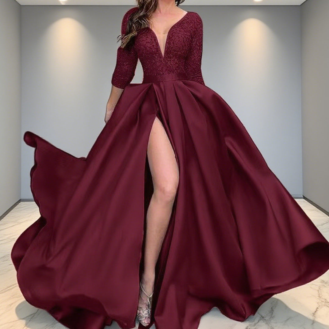 Damen Elegantes Abendkleid mit tiefem Schlitz und aufwendiger Spitzenverzierung Echo Archiv