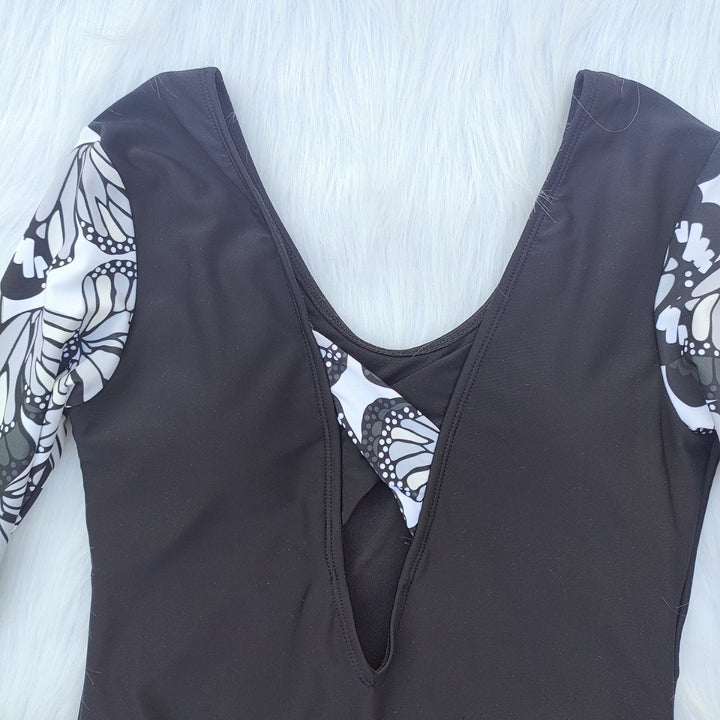 Damen Langarm Badeanzug mit modischem Schmetterlingsdesign Echo Archiv