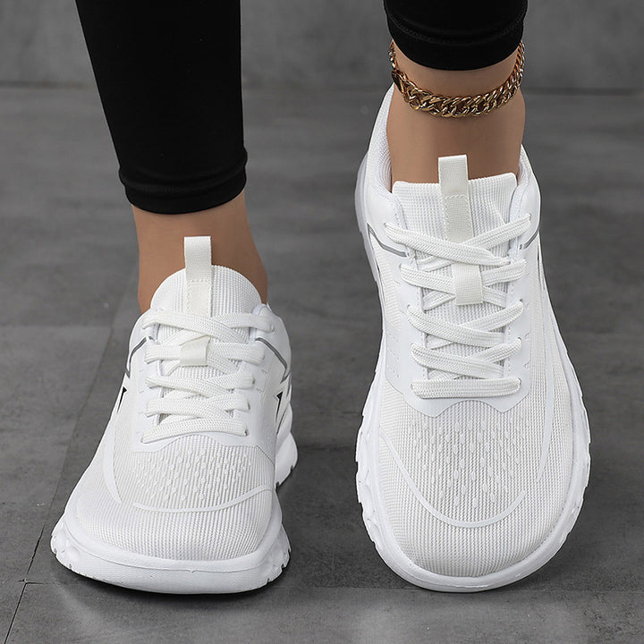 Damen Sportlicher Mesh-Sneaker mit gepolsterter Fersenstütze und griffiger Profilsohle – Névara