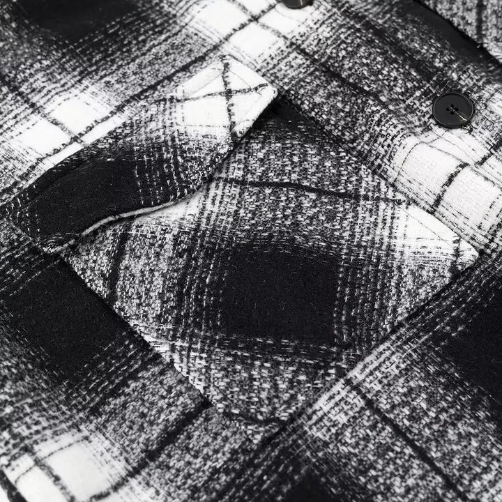 Damen langer karierter Shirtmantel mit Hemdkragen und aufgesetzten Brusttaschen – Célinea