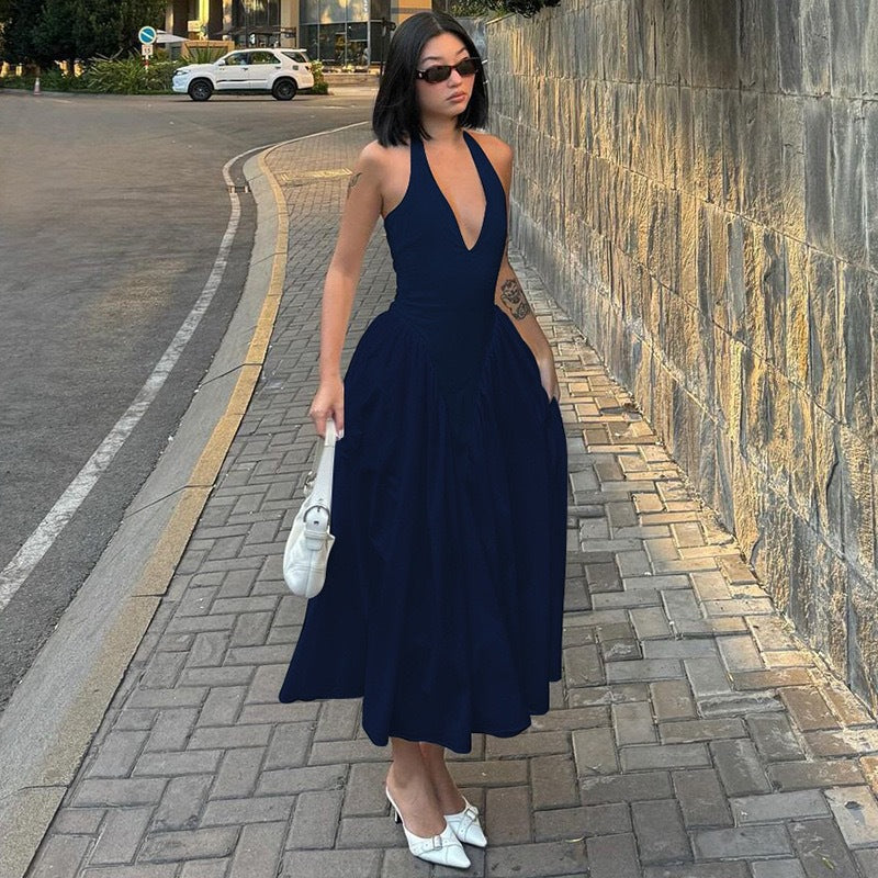 Damen Elegantes Maxikleid mit tiefem V-Ausschnitt und fließendem Rock Echo Archiv