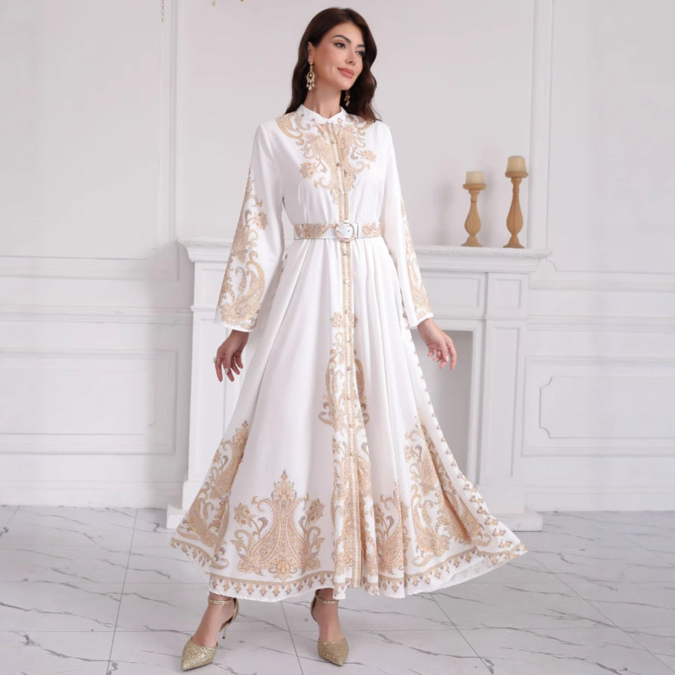 Damen Besticktes Maxikleid mit Stehkragen, Taillengürtel und Orientalischem Paisley-Motiv – Valéora