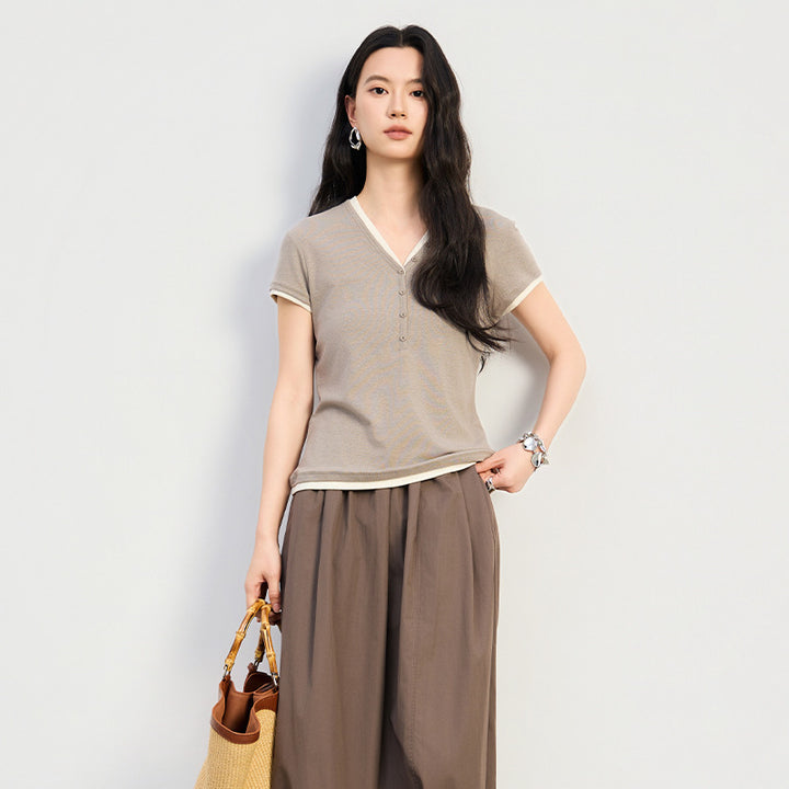 Damen Kurzärmeliges V-Ausschnitt-Henley-Shirt aus Stretch-Jersey mit feiner Knopfleiste Echo Archiv