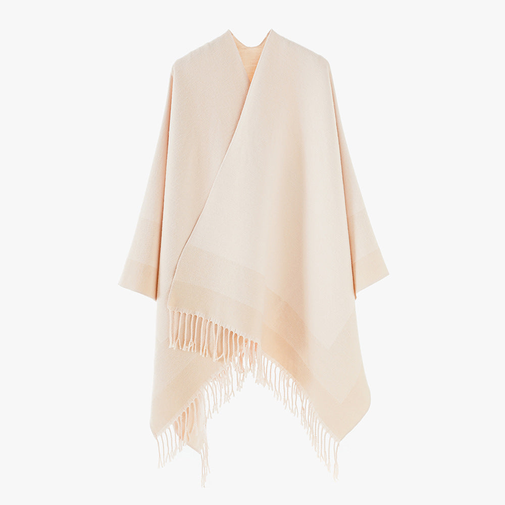 Damen Rechteckiger Wollmix‑Poncho mit offener Front, feiner Kettelnaht und Fransensaum – Avérine