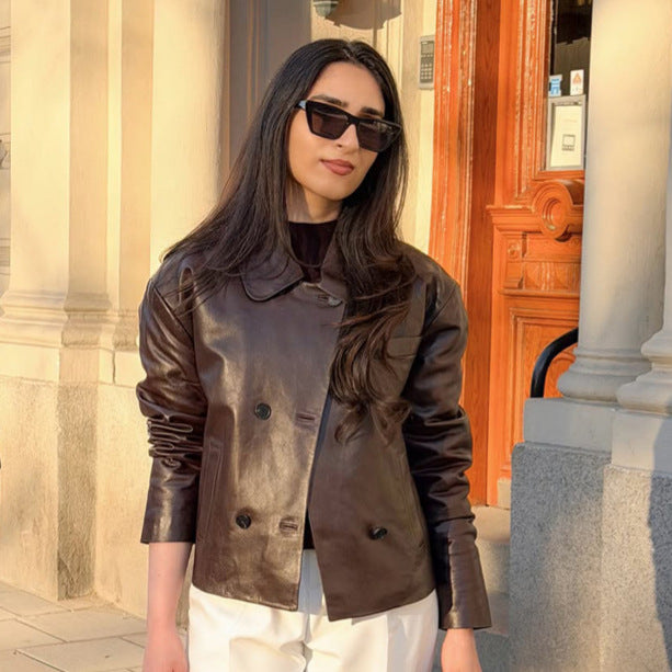 Damen Kurzjacke aus glattem Nappaleder im Doppelreiher mit Hemdkragen Echoarchiv