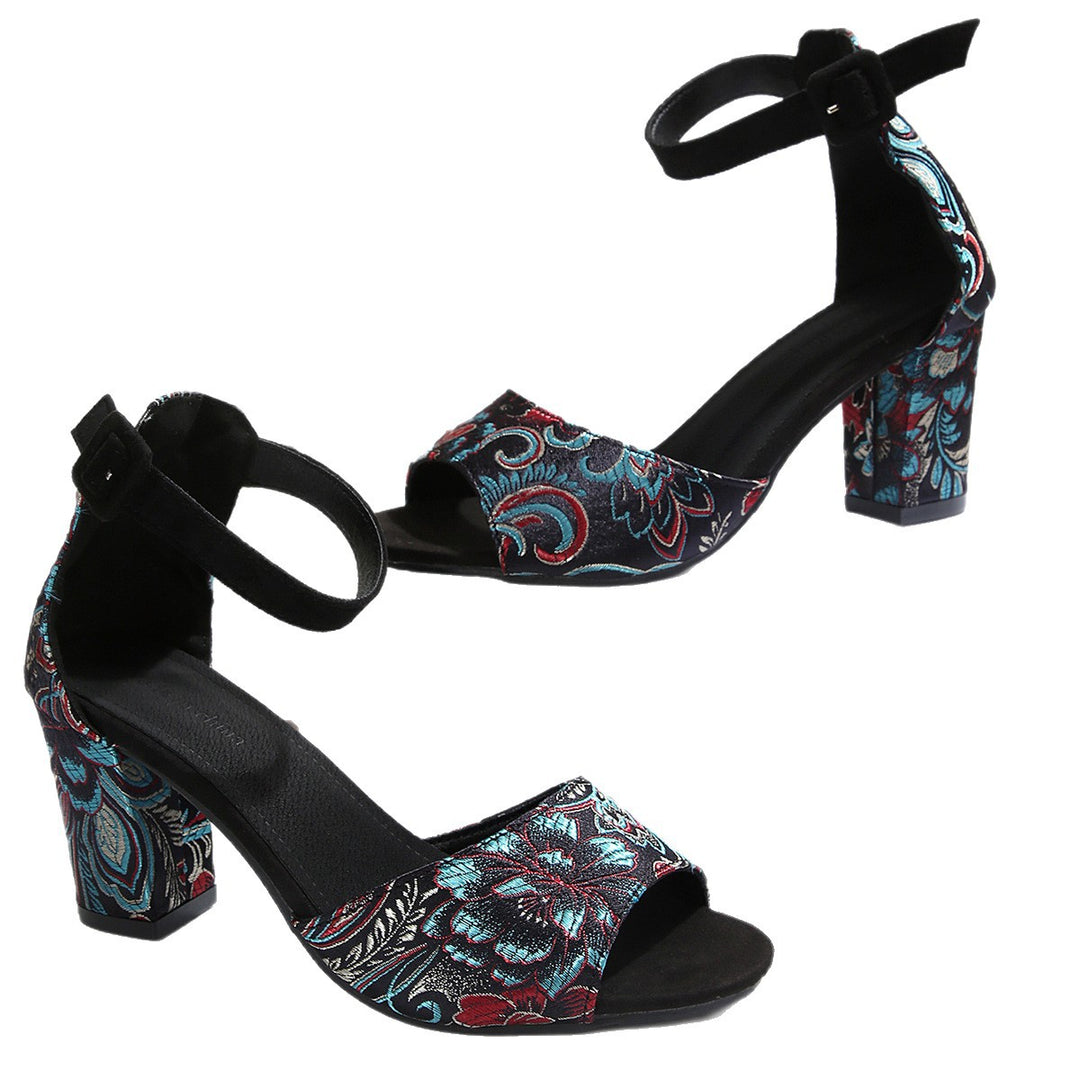 Damen  offene Mules mit besticktem Paisley-Muster, glänzender Kunstlederblatt und mittelhohem Blockabsatz Echo Archiv
