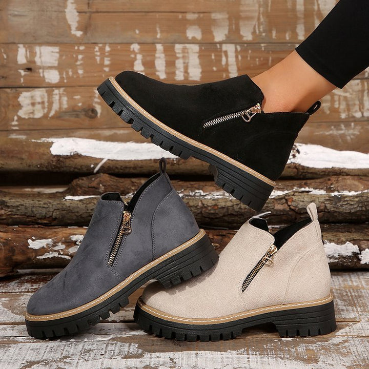 Damen Chelsea-Stiefelette mit profilierter Gummisohle und seitlichem Reißverschluss – Varelle