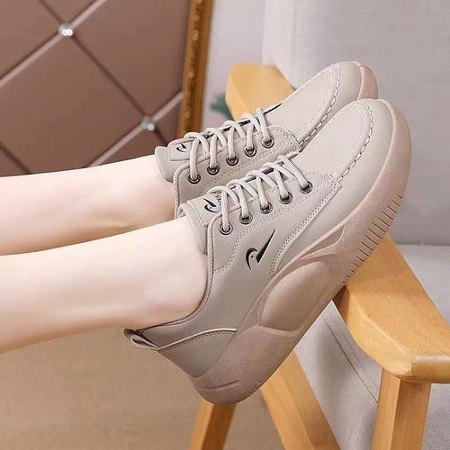 Damen Sportliche Sneakers mit bequemer Gummisohle und klassischem Design Echo Archiv