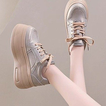 Damen Plateausneaker mit robustem Obermaterial und modischer Schnürung Echo Archiv
