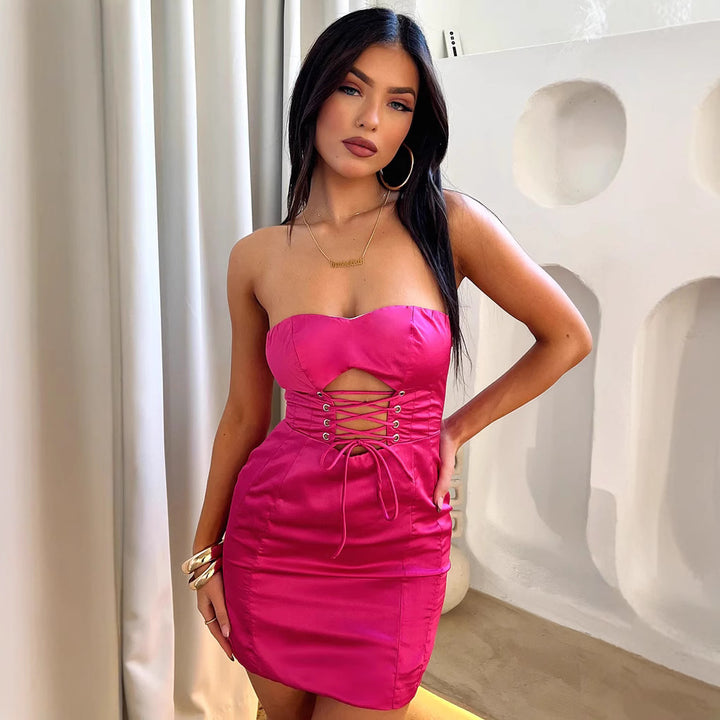 Damen figurbetontes Minikleid mit herzförmigem Ausschnitt und Schnürdetails Echo Archiv