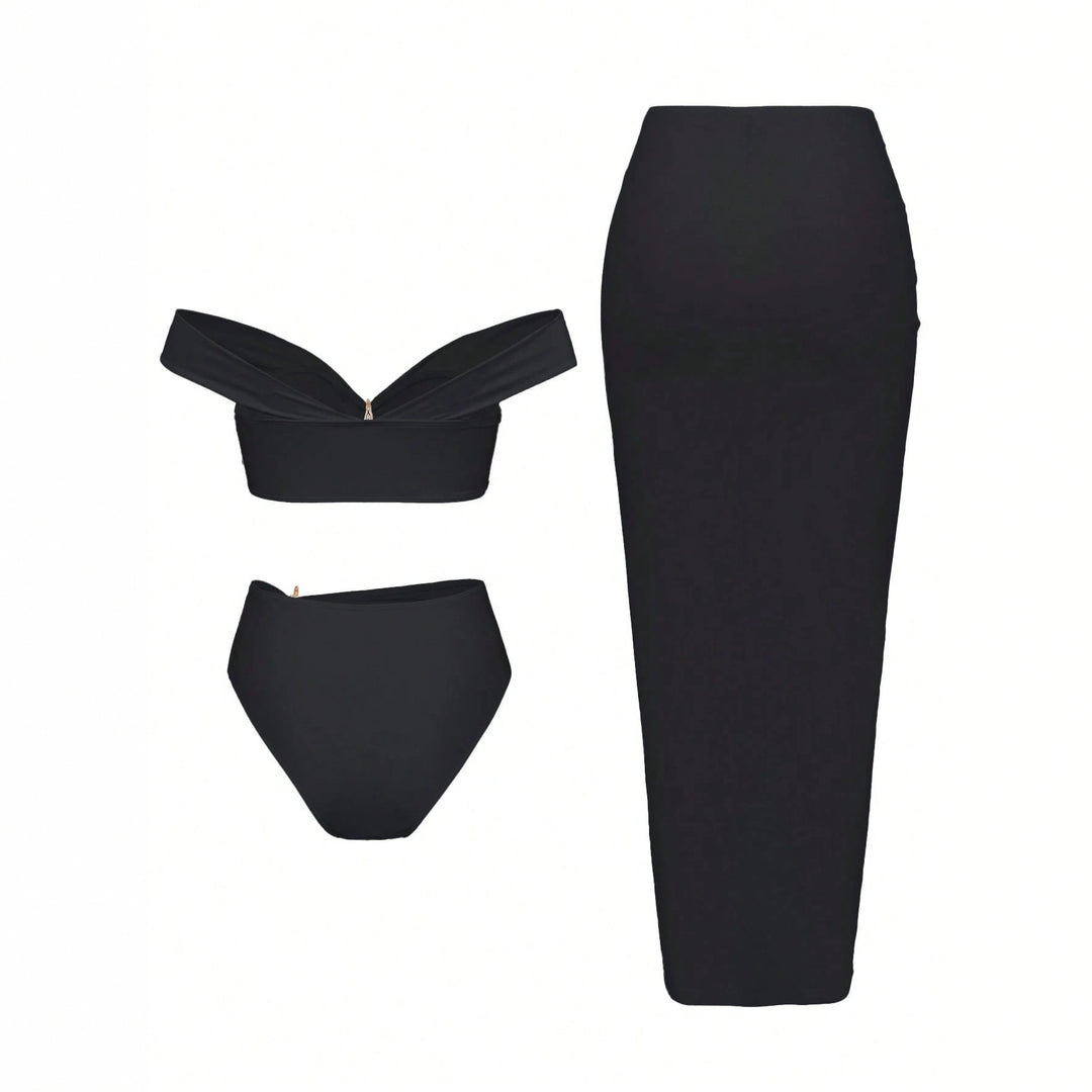 Damen Bikiniset mit Wickelrock und eleganten Schmuckdetails Echo Archiv