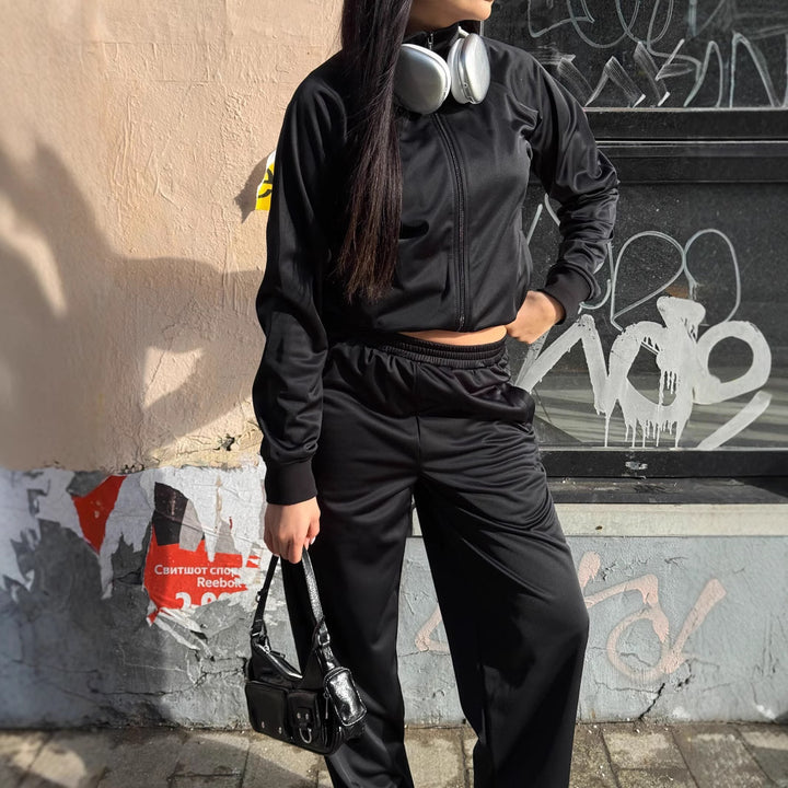 Damen Cropped-Trainingsjacke und hochtaillierte Jogginghose Set aus funktionalem Polyester – Avérine