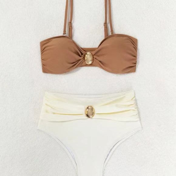 Damen Hochgeschnittenes Bikini-Set mit schickem Gold-Detail Echo Archiv