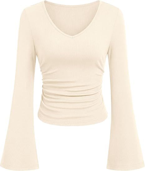 Damen Geripptes Cropped-Top mit V-Ausschnitt, taillierter Raffung und ausgestellten Trompetenärmeln – Orélia