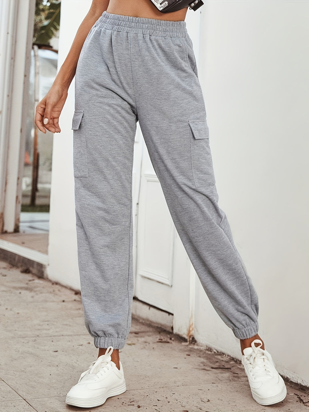 Damen Cargo-Jogginghose mit Gummibund, Seitentaschen und elastischen Bündchen Echoarchiv