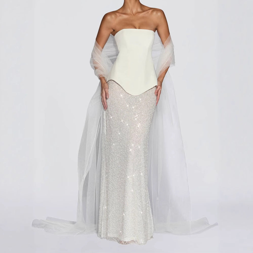 Damen Elegantes Abendkleid mit schimmerndem Oberteil und figurbetontem Rock Echo Archiv