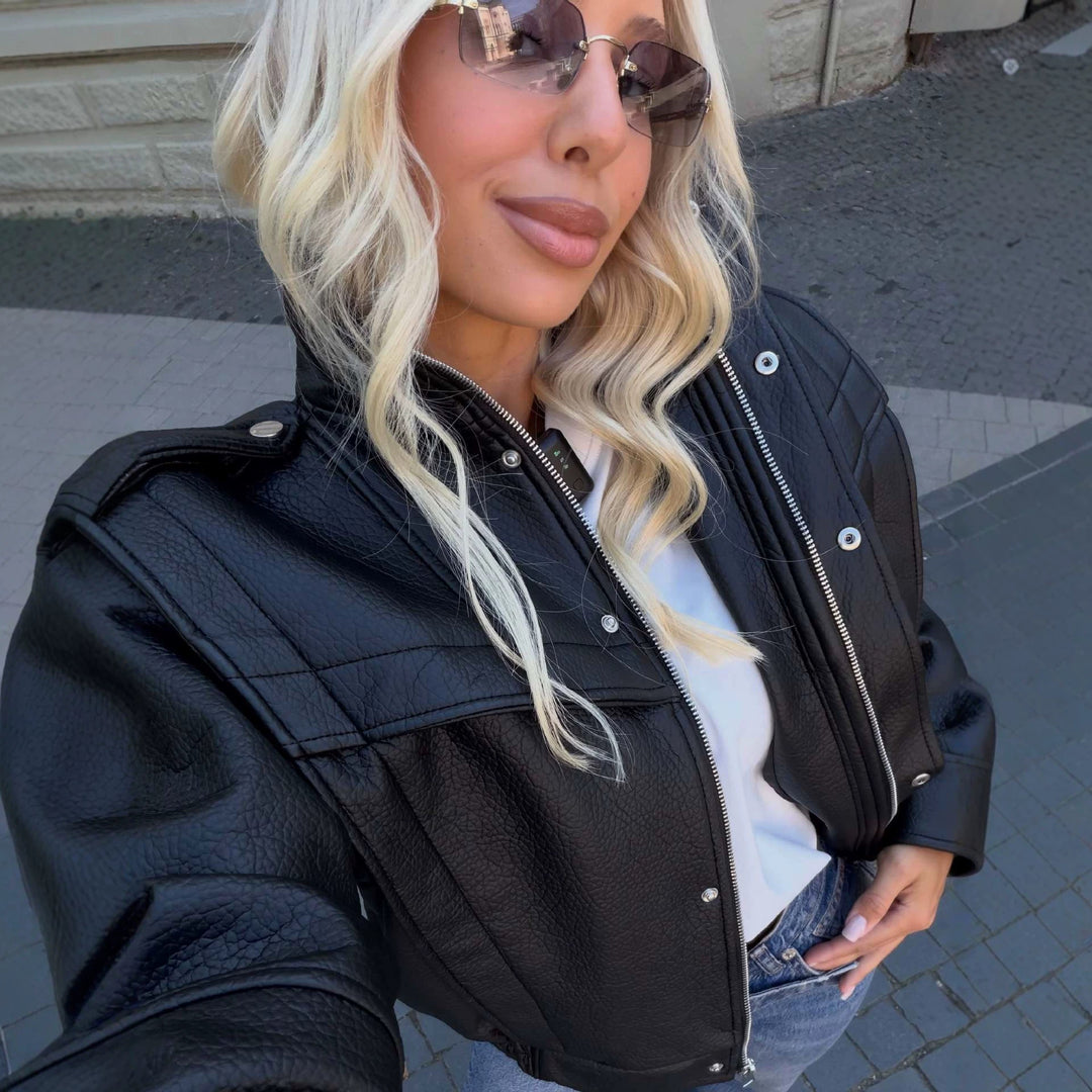 Damen Kurzer Cropped Kunstleder‑Blouson mit wattierter Schulterpartie und Funnelkragen Echo Archiv