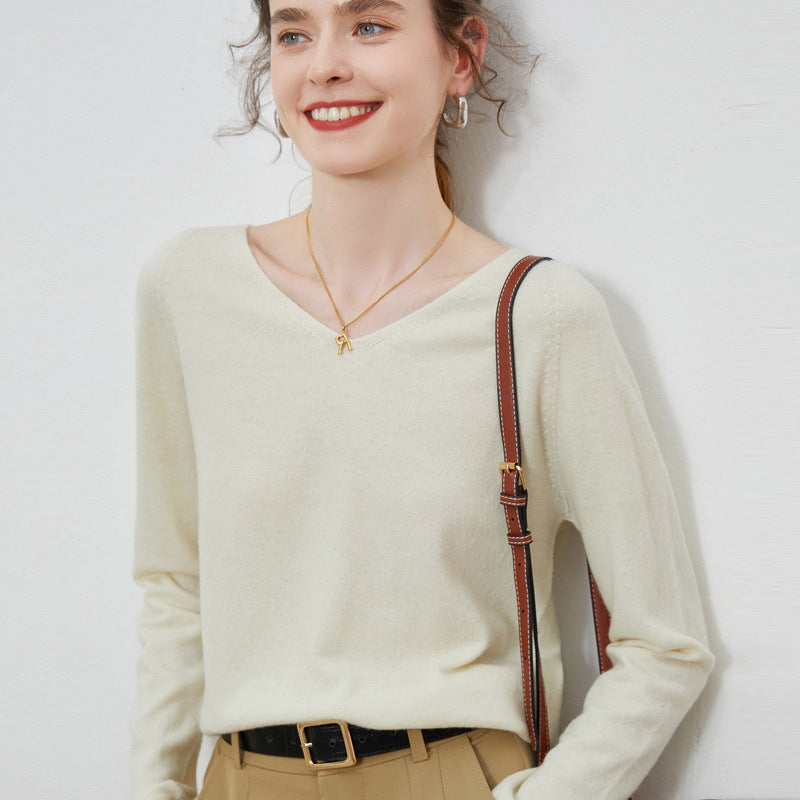 Damen Kuscheliger V‑Ausschnitt Feinstrickpullover aus Mohair‑Mix mit flauschiger Oberfläche Echoarchiv
