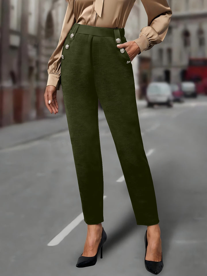 Damen Hochtaillierte Bundfaltenhose mit Zierknöpfen und schmalem Knöchelschnitt – Avérine