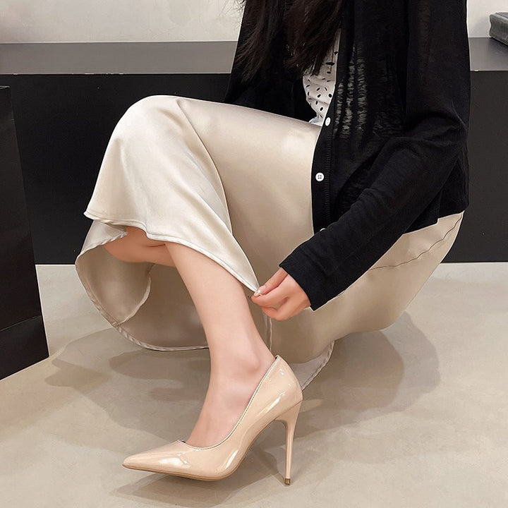 Damen Elegante Lack-Pumps mit spitzer Zehenform und Cut-Out-Ferse Echo Archiv