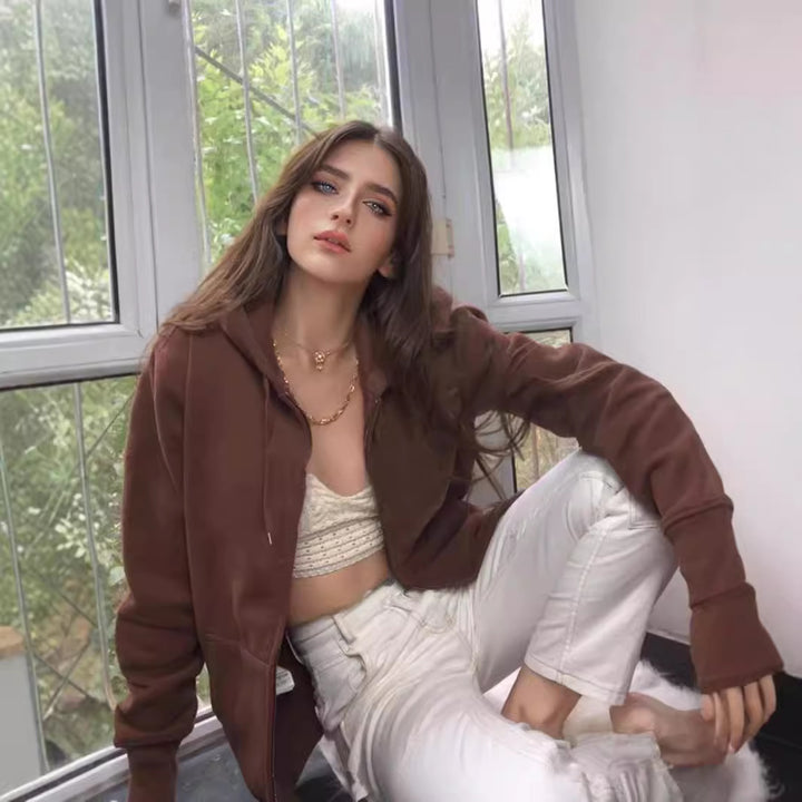 Damen extrabreite Zip-Kapuzenjacke mit weichem Fleecefutter, Kängurutaschen und gerippten Bündchen – Célinea