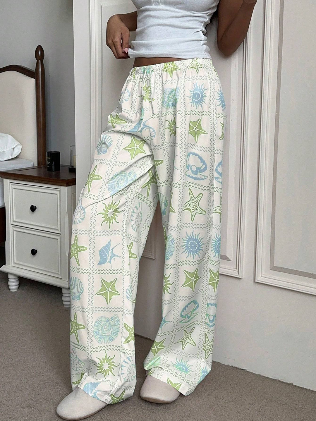 Damen Weite Loungehose mit elastischem Bund und Muschelprint – Avérine