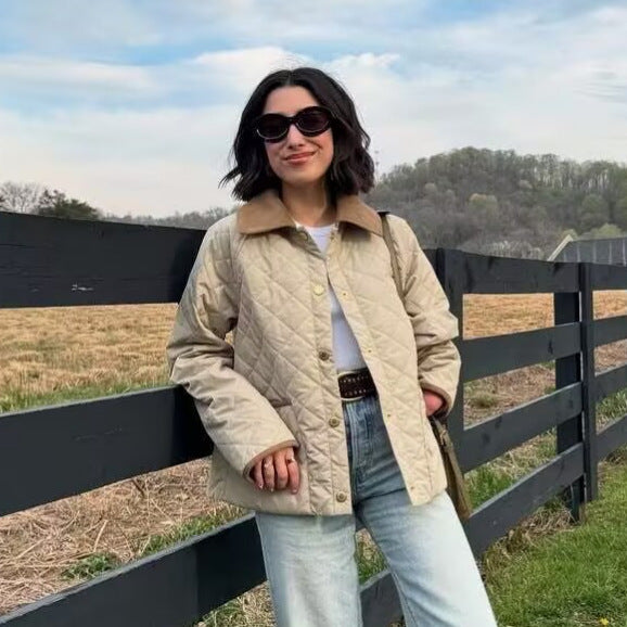 Damen nan gesteppte Kurzjacke mit Kordkragen, Druckknopfleiste und aufgesetzten Taschen Echo Archiv