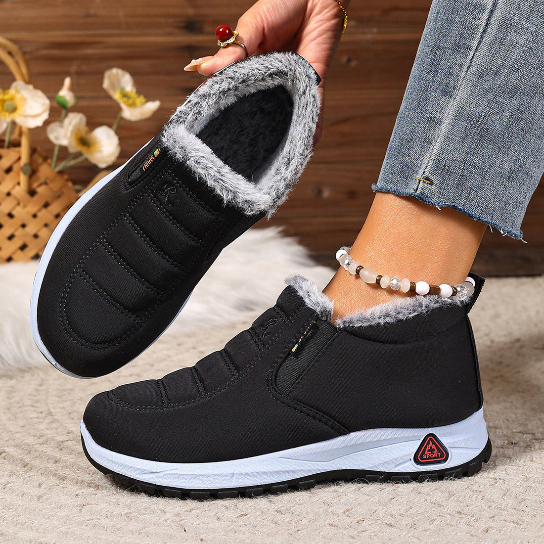 Damen Winter Slip-On Sneaker | Warmes Futter & Rutschfeste Sohle | Große Größen – Lioré