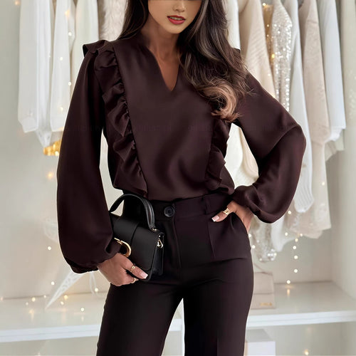 Damen elegant geschnittene Bluse mit Rüschendetails und V-Ausschnitt Echo Archiv